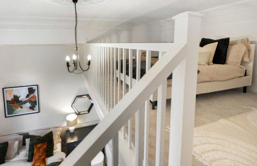 Luxe Victorian Spacious Home Sefton Park with Parking - Foto 9