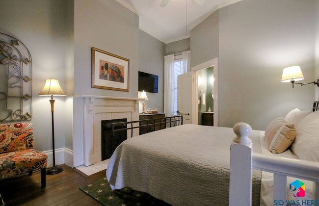 The Irish Bar near Bay Historic Savannah - Photo 6