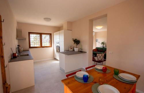 Casale Medi - Nuove ed eleganti case con giardino, vista e piscina condivisa - Foto 5