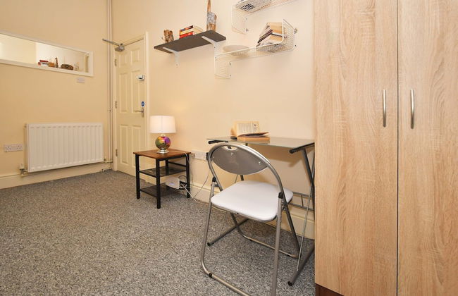 Townhouse @ 178 Ruskin Road Crewe - Photo 24