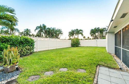 Heated PoolFire PitOutdoor KitchenCorn Hole - Foto 54