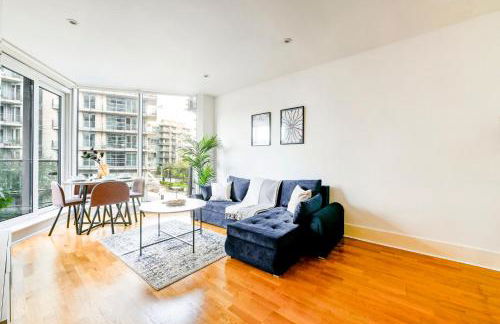 Bright Riverside 2 Bed Haven with Balcony - Modern Comfort in Battersea - Foto 31