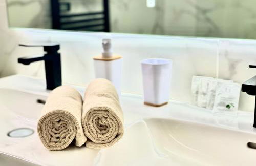 " Au coin du Lys " Garage - Jardin - Wifi - Foto 3