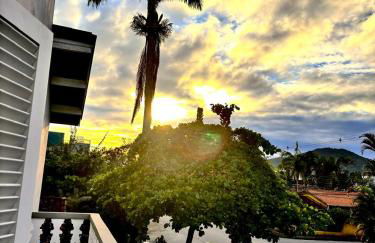 Flat duplex localização espetacular 2 quadras da praia - Foto 1