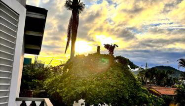 Flat duplex localização espetacular 2 quadras da praia - Foto 1