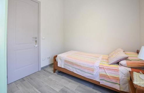 Beautiful Apartment In Piano Di Mommio - Foto 15