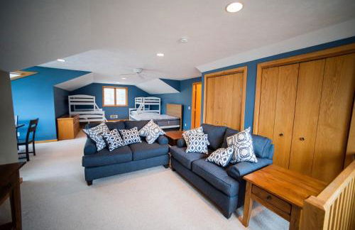 Crystal Lake Hillside with Private Sandy Beach - Foto 39