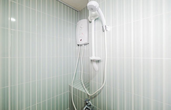 Spacious and Comfortable 2BR Cinere Resort Apartment - Photo 16