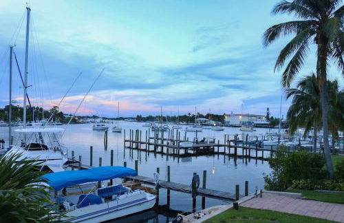 Sailfish Suites 2 - pet friendly & waterfront - Photo 4