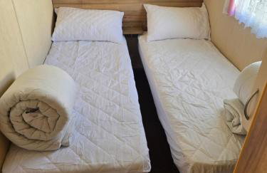 JY Holiday Caravans Wales, Oakfields Towyn Coastal Caravan Sleeps 6 - Foto 8