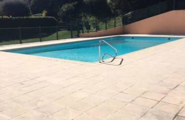 VILLA climatisée calme avec bassin privé et grande piscine partagée à ST AYGULF FREJUS - Foto 9