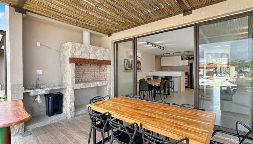 Casa em Condomínio Clube - Ar condicionado - Piscina - Foto 2