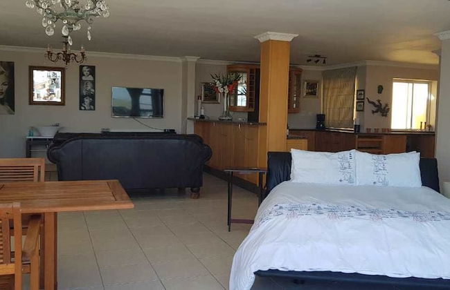 Pinard On Sea - Photo 2