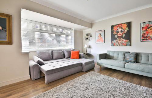 Spacious & Modern Triple-Story Cardiff Home with Pool Table - Foto 7