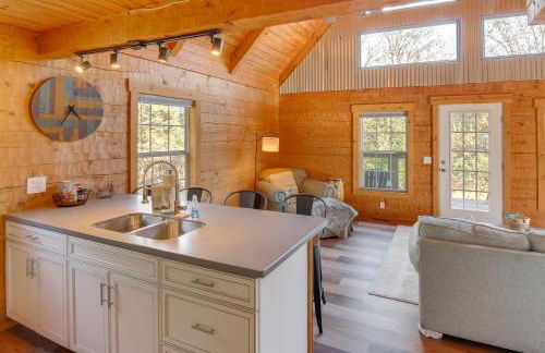 Hike and Unwind, Peaceful Wooded Retreat in Newport - Foto 10