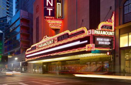 1BR in the Heart of Downtown Boston Famous Nightlife Theater District with Bed Full of Promises TD Garden Common Park MBTA - Foto 29