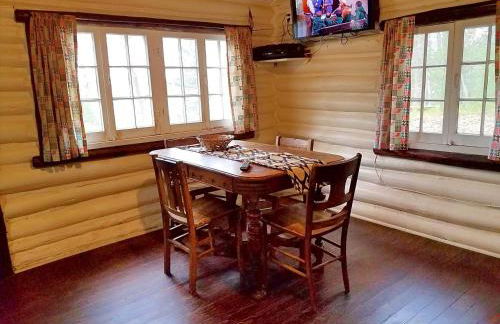 Secluded Lakeside Cabin in the Heart of the Manistee National Forest, Michigan - Foto 3