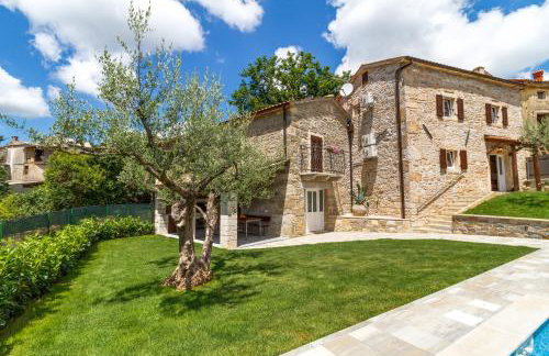 Villa Zoro with a lovely garden and a private POOL in the middle of Istria - Foto 7
