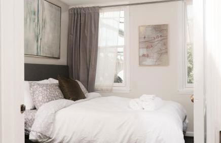 King Bed & Fenced Yard - Floyd's Freedom- Book Now! - Foto 4