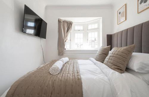 The Romford Oasis - Spacious 4 bedroom escape - Foto 77