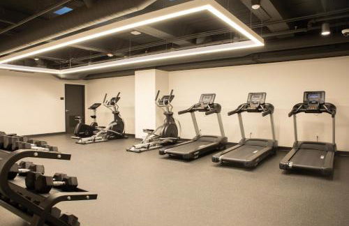 Deer District Studio Apt - One Block from Fiserv and Baird - Foto 15