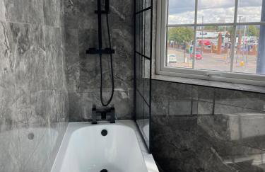 Stylish modern 2 bedroom flat 6B - Foto 14