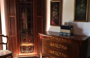 PODERE TORRICELLE 69B Pancole Gr, seaview infinity pool, jacuzzi, sauna, exclusive villa with 2 bedrooms for 4 - If you total 5 or 6 people there is an independent suite in main villa with private ensuite bathroom, kitchenette and garden dining area - Foto 55