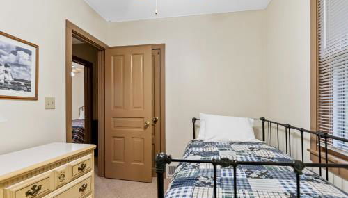 The Bott Cott: Cozy 3-Bedroom Retreat in Grand Haven - Foto 5