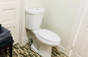 Ruth House Original Craftsman PETS, walk to State st. - Photo 37