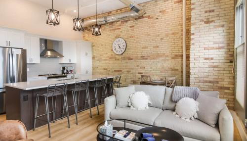 Golden Lofts Unit 2 Downtown Traverse City 1bd 1ba - Foto 1