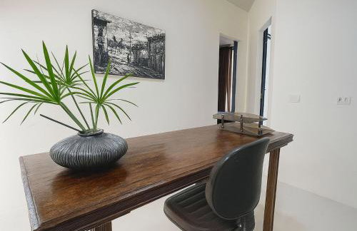 Casa Privativa 2 Quartos em Condomínio, Suite com Cama King e Closet, Quarto de Casal, Ar, Wi-Fi, Cozinha Completa e Garagem - Foto 17