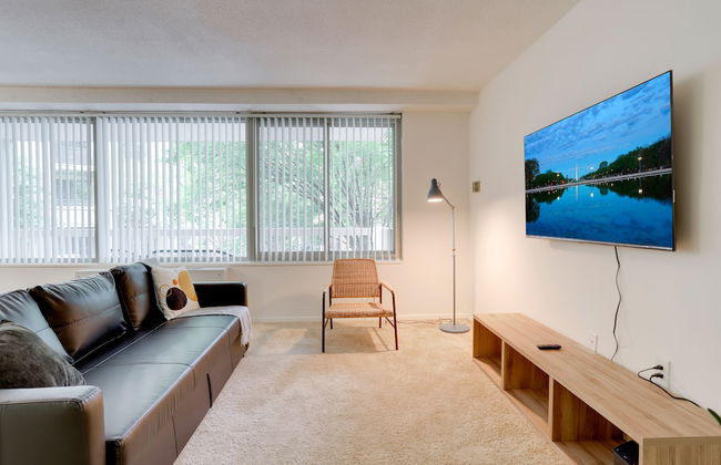 Crystal City Comfortable Apartments - Photo 65