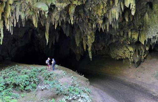 Escursione alla grotta Vulcano - Foto 1