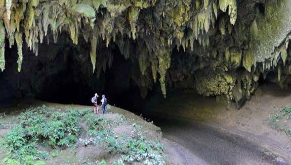 Escursione alla grotta Vulcano