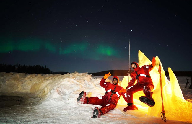 Northern Lights Ice Floating Experience - Photo 3