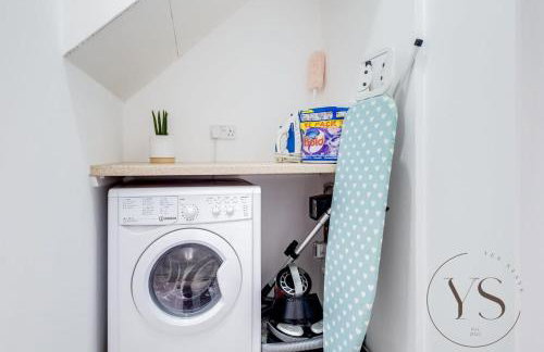 Modern 3BR Home in 9 Anson Rd Near Sandwell Hospital with Garden and Free Parking - Foto 68