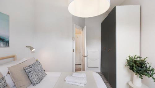 Clapham South Surprise - Foto 4, towels, wardrobe