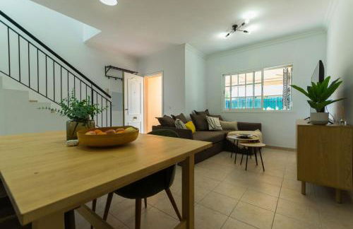 Velas 81 Meloneras 2 terrazas BBQ y piscina - Foto 3