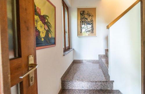 GuestHost - Visogliano Roomy Apt w Terrace near the Station - Foto 21