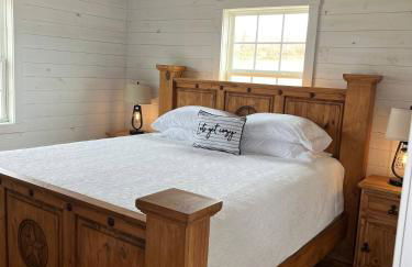 Ozark Escape - Hot Tub Mountain Views and Near Buffalo River - Photo 24