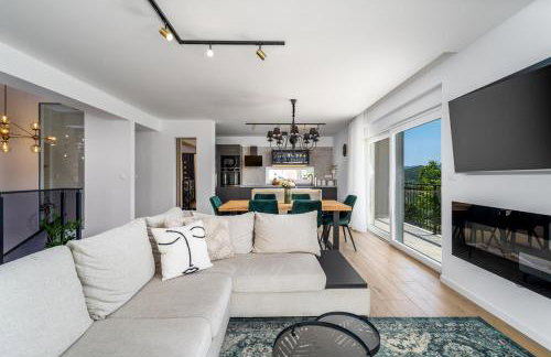 Villa Stella with 32 sqm private heated pool Jacuzzi Sauna Media room 3 bedrooms - Photo 17