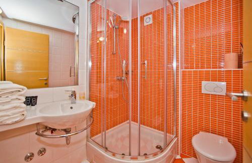 Island Hvar Seaside Villa Levanda with Beach, Pool & Seaview - Photo 14