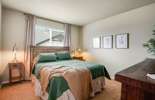 5 bed 4 bath and Pet friendly - Photo 34