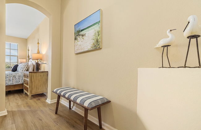 Crown Colony #101 - 16146 Mount Abbey Way 2 Bedroom Condo by RedAwning - Foto 7