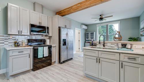 Astoria Home Base with River Views, 3 Mi to Dtwn! - Foto 3