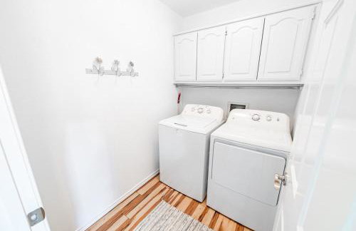 Elegant 4BR 2,5BA Holiday Home with Pool, Game Room & Grill - Foto 33