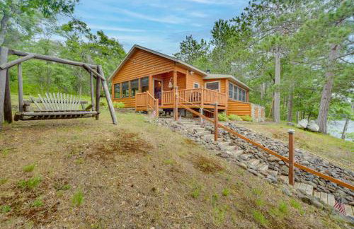 Pet-Friendly Waterfront Minong Cabin with Fire Pit - Foto 27