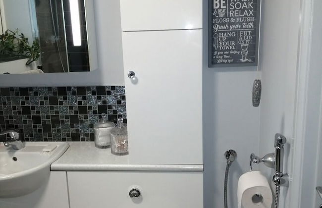 Charming 2-bed Apartment in Eastleigh - Foto 13