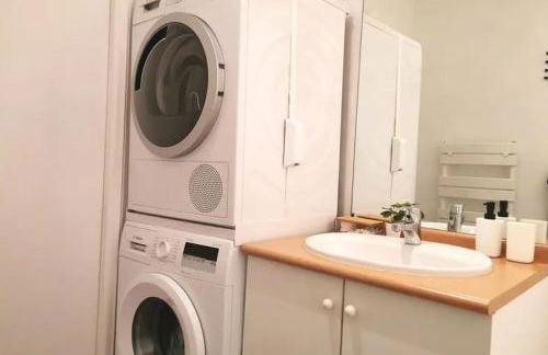 CHIC 2CHAMBRES,70m²+balcon+parking+WIFI - Photo 18