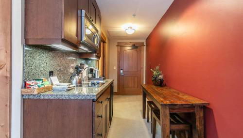 Catamount Lodge 201A by East West Hospitality - Photo 2